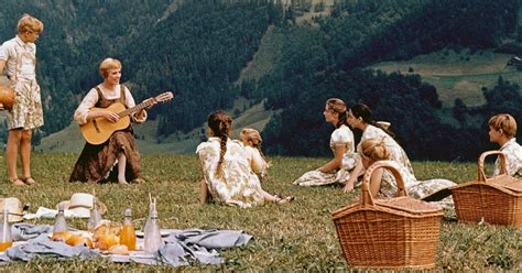 is the sound of music a christmas movie